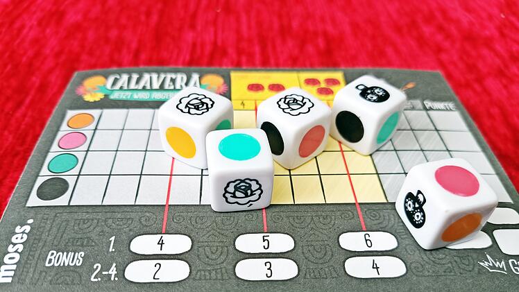 Spiele-Test Calavera: So gut ist das Würfelbingo mit Totenköpfen