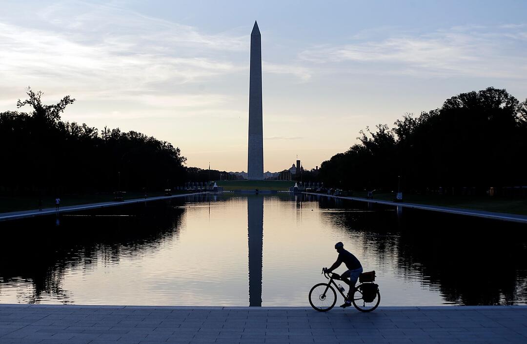Der renovierte Reflecting Pool vor dem Washington Monument