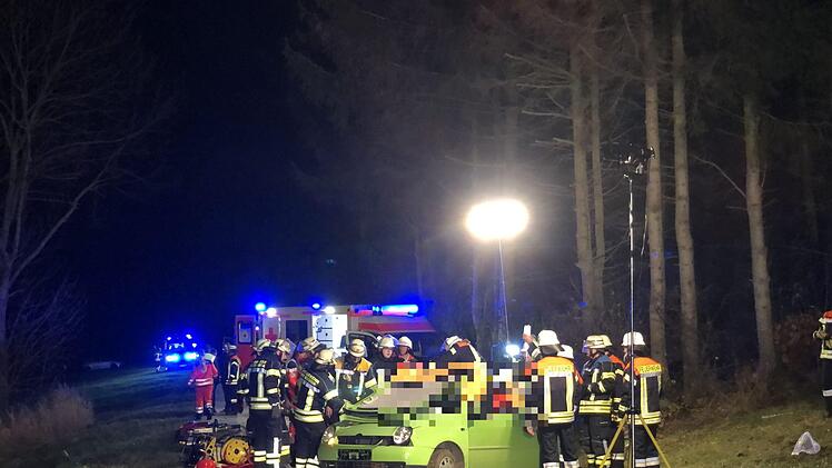 Unfall in MIttelfranken: In Weißenburg sind bei einem Unfall mehrere Menschen verletzt worden.Foto: News5 / Goppelt