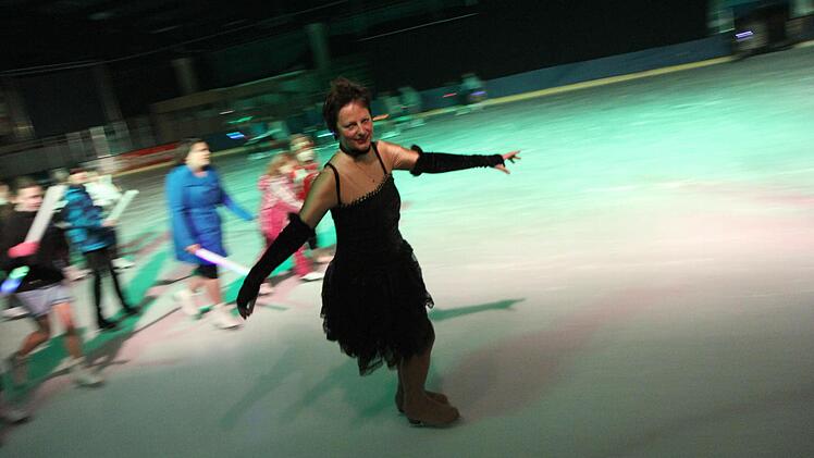 Beeindruckende Bilder wurden den Zuschauern der Eisgala in Höchstadt geboten.  Fotos: Michael Gründel