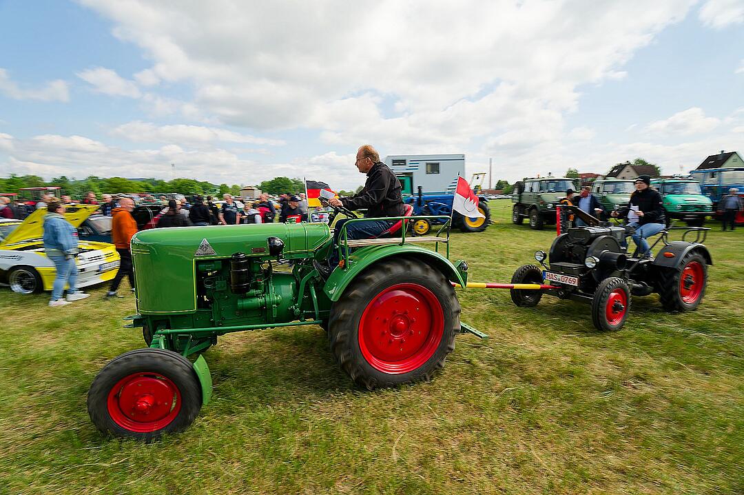 Es kamen viele Oldtimerfreunde.