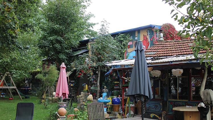 Auch der kreativ gestaltete Garten lädt zur Planung weiterer Aktionen ein Foto: Vera Schiller