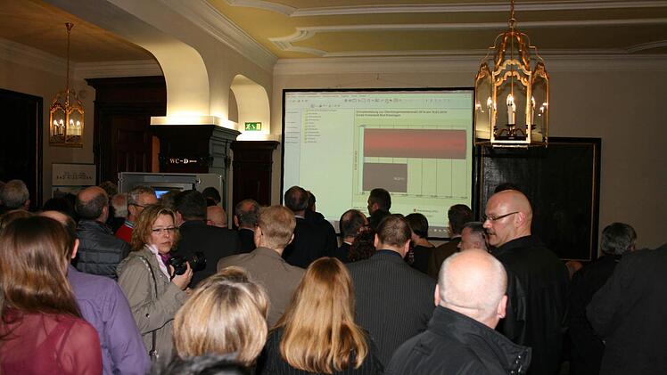 Sonntag, 16. März 2014, Wahlabend im Rathaus in Bad Kissingen.