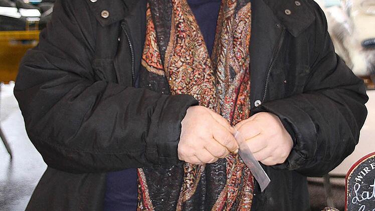 Eine "gefühlte Ewigkeit" kommt diese Gewürzhändlerin bereits regelmäißg zu den Märkten nach Münnerstadt.  Foto: Dieter Britz