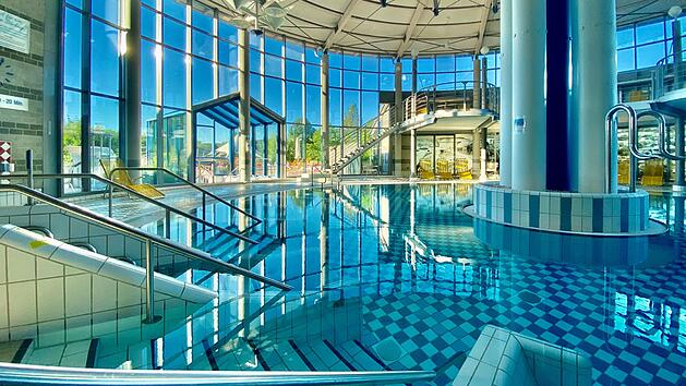 Innenbecken in der ThermeNatur Bad Rodach
