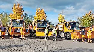 Die „Kleine Flotte“ des Winterdienstes beim ADAC Sicherheitstraining mit Mitarbeitern und Fahrzeugen der Bauhöfe aus Bad Brückenau, Schondra, Wildflecken und Zeitlofs.