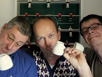 Gerhard Hagen (46), Uwe Buhl (49) und Hartmut Altenpohl (45) (von links) wollen enttäuschten Schülern Mut machen.  Foto: pr