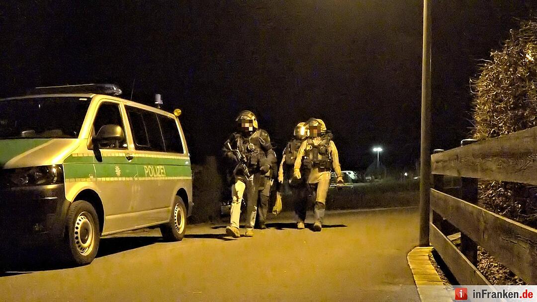 SEK-Einsatz in Ebermannstadt: Psychisch Kranker bedroht Notarzt mit Messer