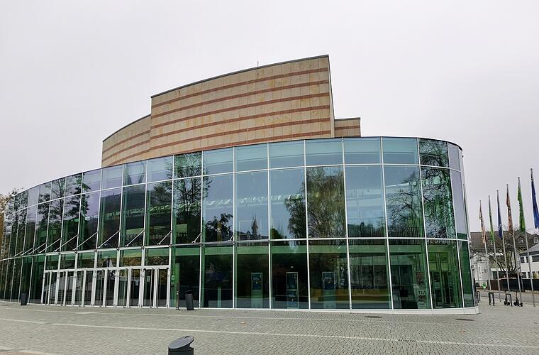 Bamberg besiegelt in Konzerthalle Städtepartnerschaft mit Mukatschewo