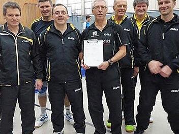 Sehr erfolgreich waren die Tischtennis-Senioren des TTC Tiefenlauter bei der Bayerischen Meisterschaft in der AK 50: (von links) Holger Buhr, Jürgen Forkel, Wolfgang Buckreus, Reiner Kürschner, Günter Fuhrmann, Martin Deffner und Vladimir Baca. Foto: privat