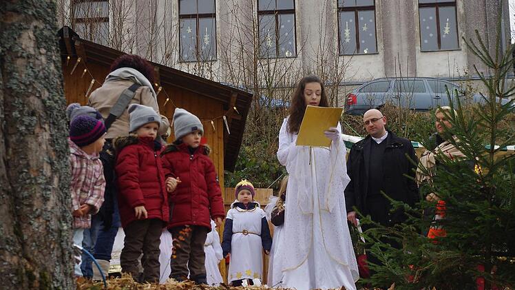 Weihnachtsmarkt in Wilhelmsthal. Foto: Heike Schülein
