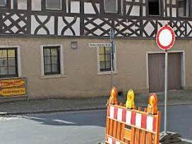 Die Bauarbeiten in Pretzfeld dauern noch an.  Foto: Carmen Schwind