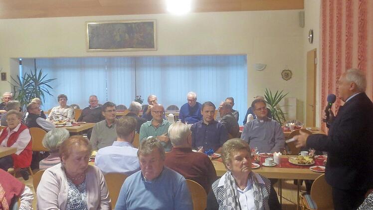 Die Senioren waren im Pfarrheim zusammengekommen. Foto: H. Habermann