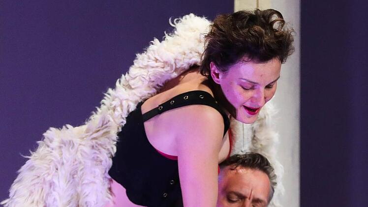 Die Oper "Aufstieg und Fall der Stadt Mahagonny" von Bert Brecht und Kurt Weill feierte Premiere am Landestheater Coburg. Regie führte Konstanze Lauterbach.Foto: Henning Rosenbusch