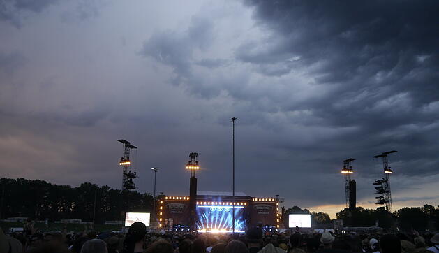 Rock im Park im Regen: Umwetter während Ärzte-Konzert