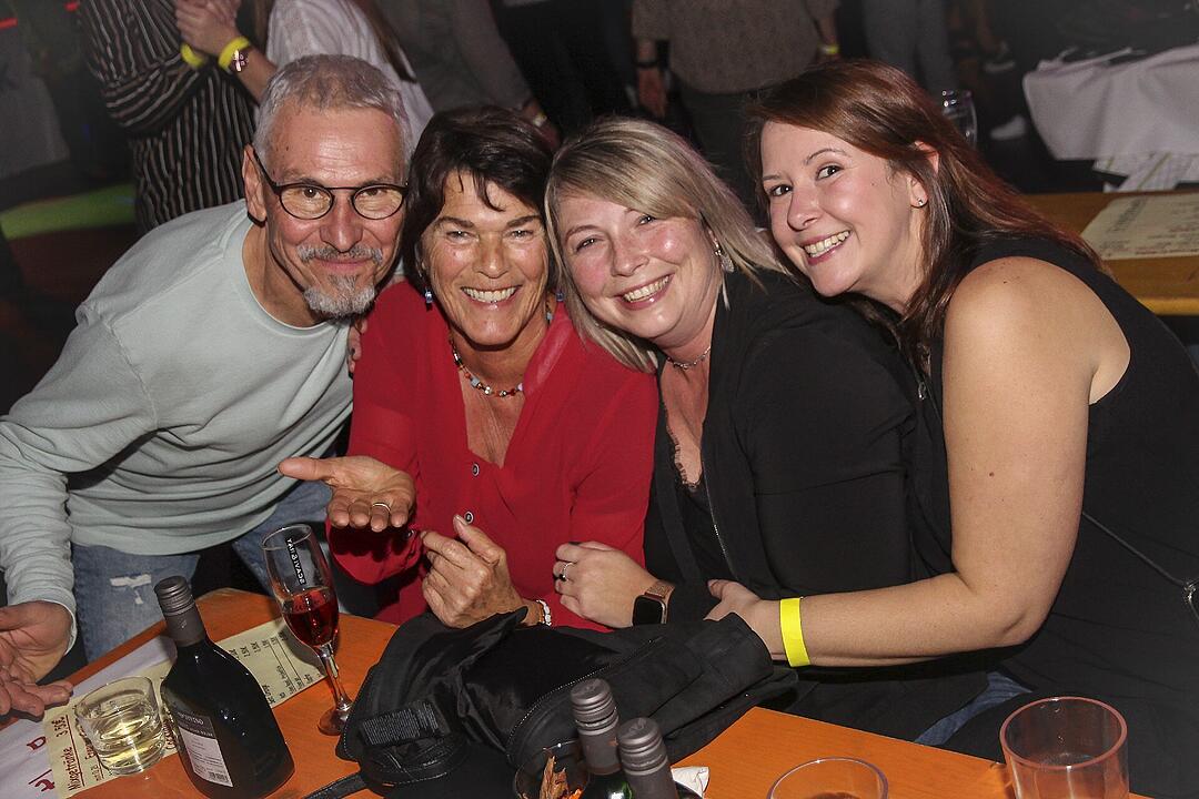 Party und Tanz in der Dreifachhalle