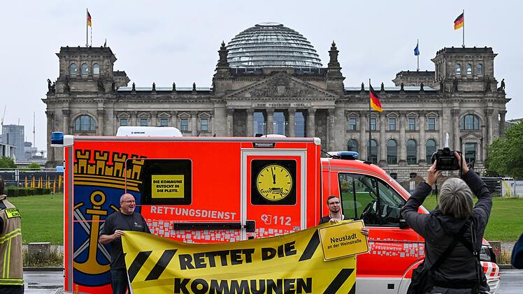 Kommunen demonstrieren f&uuml;r mehr Unterst&uuml;tzung
