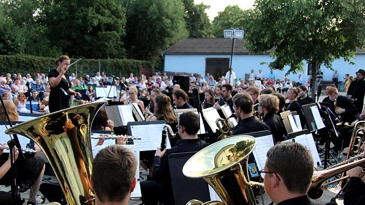 Impressionen vom Open-Air-Konzert der Stadtjugendkapelle     Foto: Richard Sänger