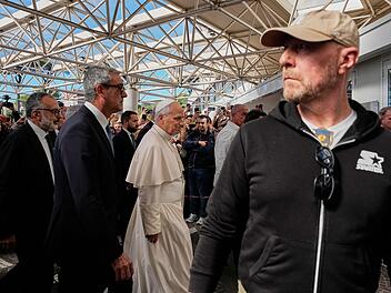 Lungenkrebs-Diagnose f&uuml;r Papst Leo XIV.  &ndash;  weitere Schreckensmeldung