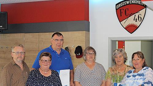 Ehrungen beim VdK-Ortsverband Gro&szlig;wenkheim (von links): Engelbert Roith ehrte Linda Ziegler, Roland Schlembach Petra Schlembach, Irmgard Gessner und Diana Rudolph.