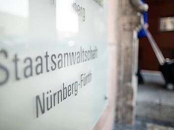 Burgbernheim: Jäger wohl von eigenem Sohn erschossen - 18-jähriger soll in die Psychiatrie Burgbernheim: Jäger wohl von eigenem Sohn erschossen - 18-jähriger soll in die Psychiatrie