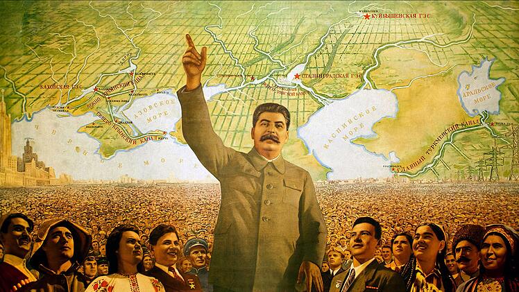 Stalin als Vater der V&ouml;lker: Der Personenkult um den sowjetischen Diktator nahm in den 30er-Jahren immer gr&ouml;&szlig;ere Ausma&szlig;e an.