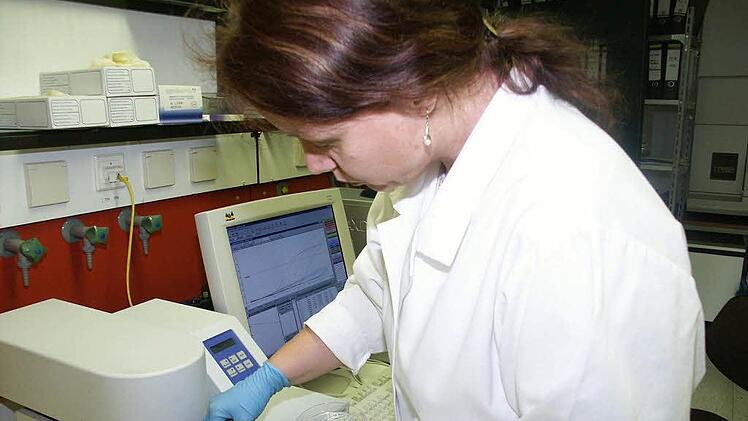 Sabine Andrée gehört zum wissenschaftlichen Personal am Max-Rubner-Institut. Dort soll nach Plänen der Universität Bayreuth womöglich bald ein Forschungslehrstuhl für Bioanalytik entstehen. Foto: BR-Archiv