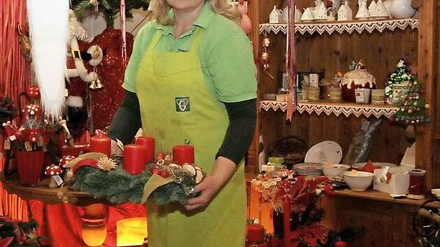 Manuela Kreiner-Kolb in ihrem Laden  Foto: Richard S&auml;nger