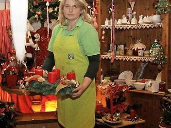 Manuela Kreiner-Kolb in ihrem Laden  Foto: Richard S&auml;nger