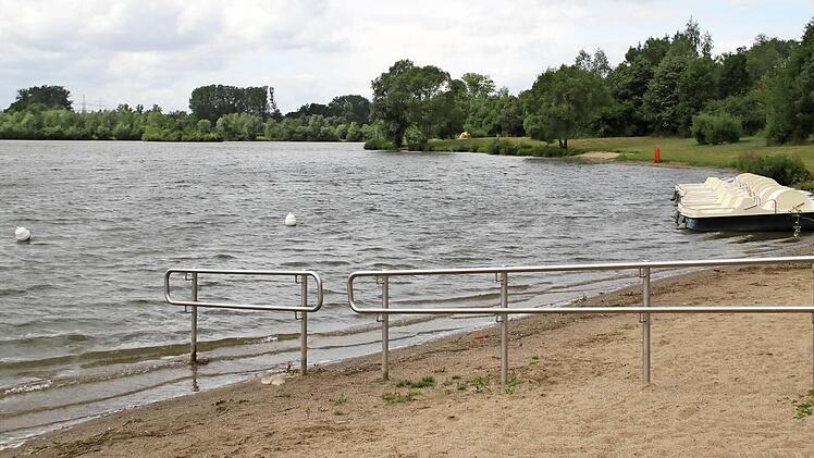 Als Natursee erfreut sich der Rudufersee großer Beliebtheit bei den Badegästen. Die müssen allerdings auch in der kommenden Badesaison auf die Annehmlichkeiten einer warmen Dusche verzichten. Foto: Gerda Völk