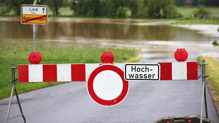 Die Ortsverbindungsstraße zwischen Rentweinsdorf und Lind war am Wochenende weiterhin gesperrt.