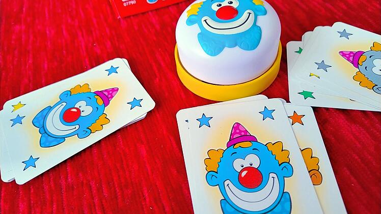 Kinderspiel-Empfehlung im Test: Halli Galli Junior, das witzige Reaktionsspiel für die Kita