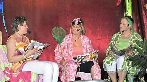 Badespaß am Didi-See hatten (v.l.) Michaela Eisenacher, Manuela Kuhn und Claudia Lämmlein. Foto: may