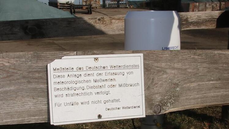 Die Messstation auf dem Hof von Gerald Oehrl in Herreth.Matthias Einwag