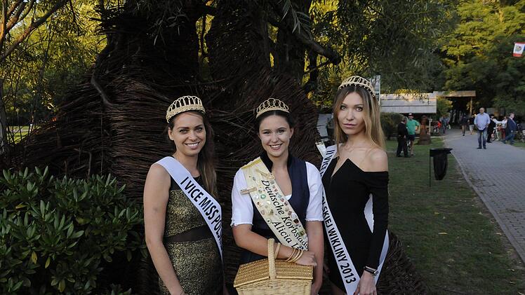 Korbstadtk&ouml;nigin Alicia I. (Mitte) flankiert von zwei "Kolleginnen" aus PolenAlicia Vetter