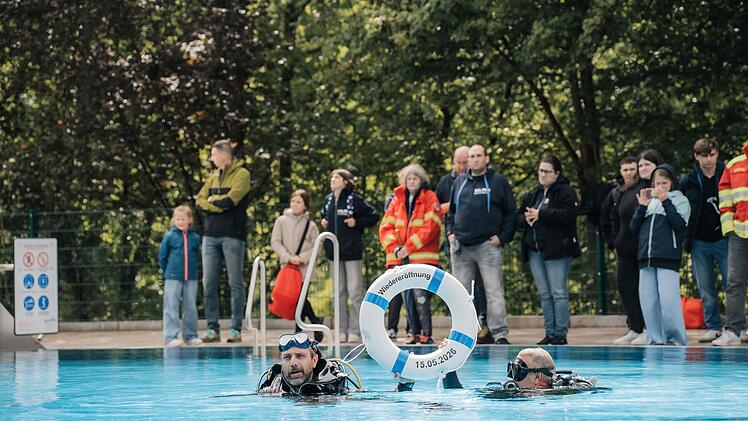 Bad Kissingen: Wiederer&ouml;ffnung des Terrassenschwimmbads