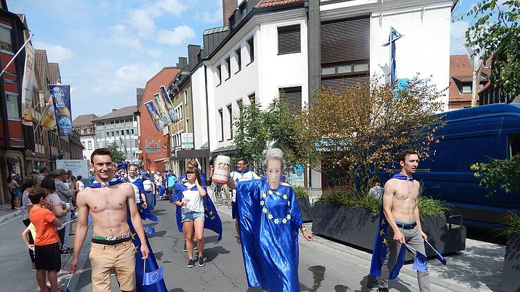 Am Sonntag fand ein Festzug zum Bierstadel statt. Foto: Horst Wunner