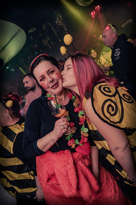 Gemeinsam Fasching feiern bis Montagmorgen!