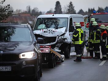 Auffahrunfall: Beide Fahrer bei Zusammenstoß verletzt