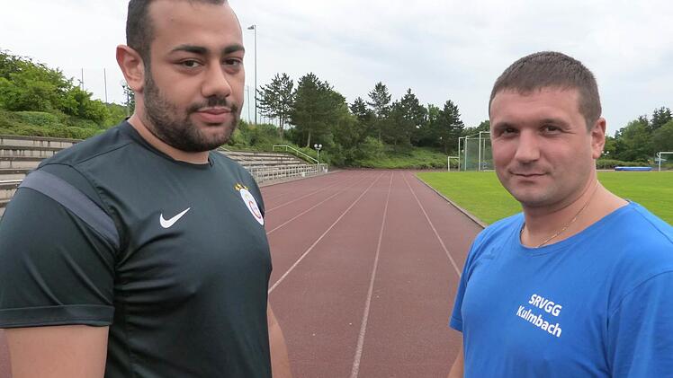 Schiedsrichter Cengiz Gündüz (links) und Schiedsrichter-Obmann Udo Konstantopoulos (rechts) sind enttäuscht. Foto: Werner Reißaus