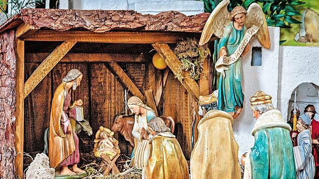 Weihnachts- oder Neujahrsgr&uuml;&szlig;e aus Oberaurach k&ouml;nnen mit heimischen Motiv-Karten verschickt werden. Der Heimatgeschichtliche Arbeitskreis hat heuer zwei Motive aus Dankenfeld und Neuschleichach (unser Bild) neu in die Reihe aufgenommen.  Foto: Norbert Engel