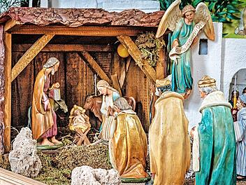 Weihnachts- oder Neujahrsgrüße aus Oberaurach können mit heimischen Motiv-Karten verschickt werden. Der Heimatgeschichtliche Arbeitskreis hat heuer zwei Motive aus Dankenfeld und Neuschleichach (unser Bild) neu in die Reihe aufgenommen.  Foto: Norbert Engel