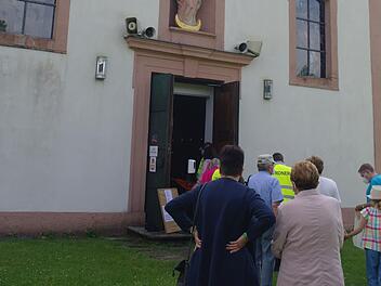 Viele Gläubige zieht es auch heuer auf den Maria Ehrenberg. Die Beschränkungen bei einem Besuch der Wallfahrtskirche können ab August gelockert werden.