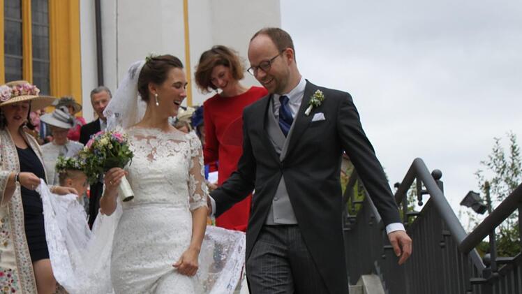 Nina Gräfin von Zech-Burkersroda und Freiherr Otto-Magnus von Stackelberg haben sich in Heiligenstadt ewige Treue geschworen. Foto: Carmen Schwind