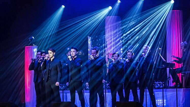 Große Show vor zahlreichen Zuhörern: "The 12 TEnors" gastierten im Coburger Kongresshaus Rosengarten.Foto: Jochen Berger