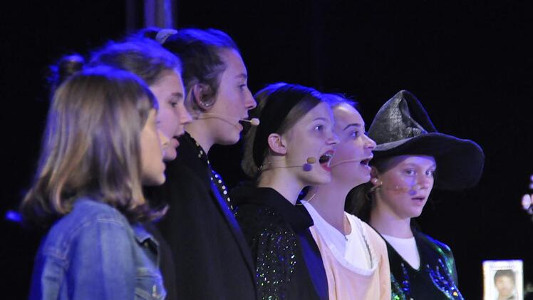 Das Gespenst von Canterville nach Oscar Wild wurde als Kindermusical im Kissinger Kurtheater aufgeführt. Foto: Peter Klopf