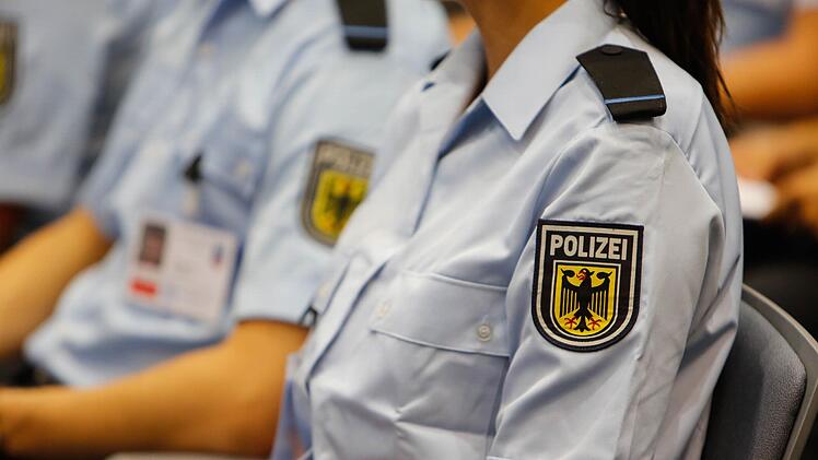 Ab 2024 soll es in Bamberg anstatt über 2000 nur noch knapp 1000 Plätze im Bundespolizeiaus- und fortbildungszentrum geben.  Foto: Matthias Hoch/Archiv