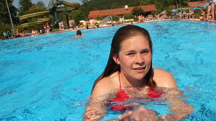 Wer kann, sucht zurzeit ein Freibad auf.  Josef Hofbauer