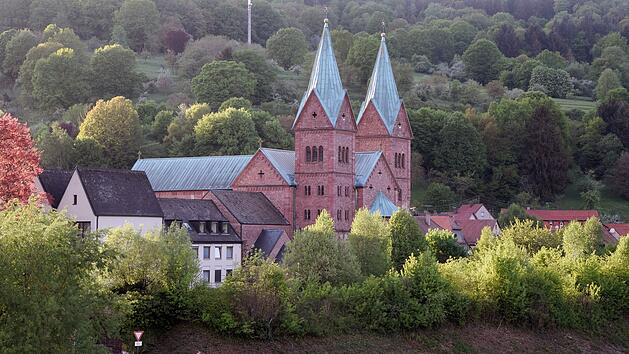 Lohr am Main: Rund um die Klosterkirche sorgen die europ&auml;ischen Kulturwanderwege im Spessart-Mainland f&uuml;r Freude beim Wandern.