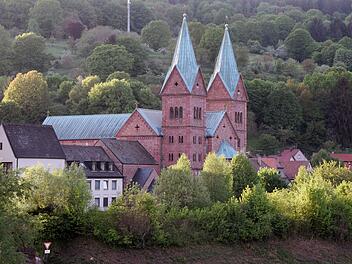 Lohr am Main: Rund um die Klosterkirche sorgen die europäischen Kulturwanderwege im Spessart-Mainland für Freude beim Wandern.
